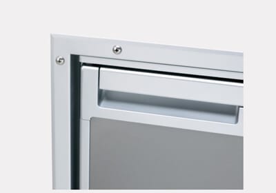 ramme-for-innfelt-montering-av-kjoleskapet-dometic-coolmatic_main.jpg